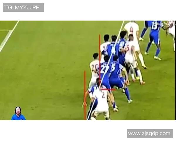 足球明星因激烈冲突被红牌罚下赛场引发球迷热议与媒体关注