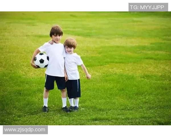追忆那些在绿茵场上闪耀的足球明星们他们的灵魂已飞向天堂