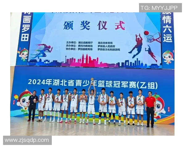 武汉篮球队勇夺第二名助力球队在状态排行榜中崭露头角